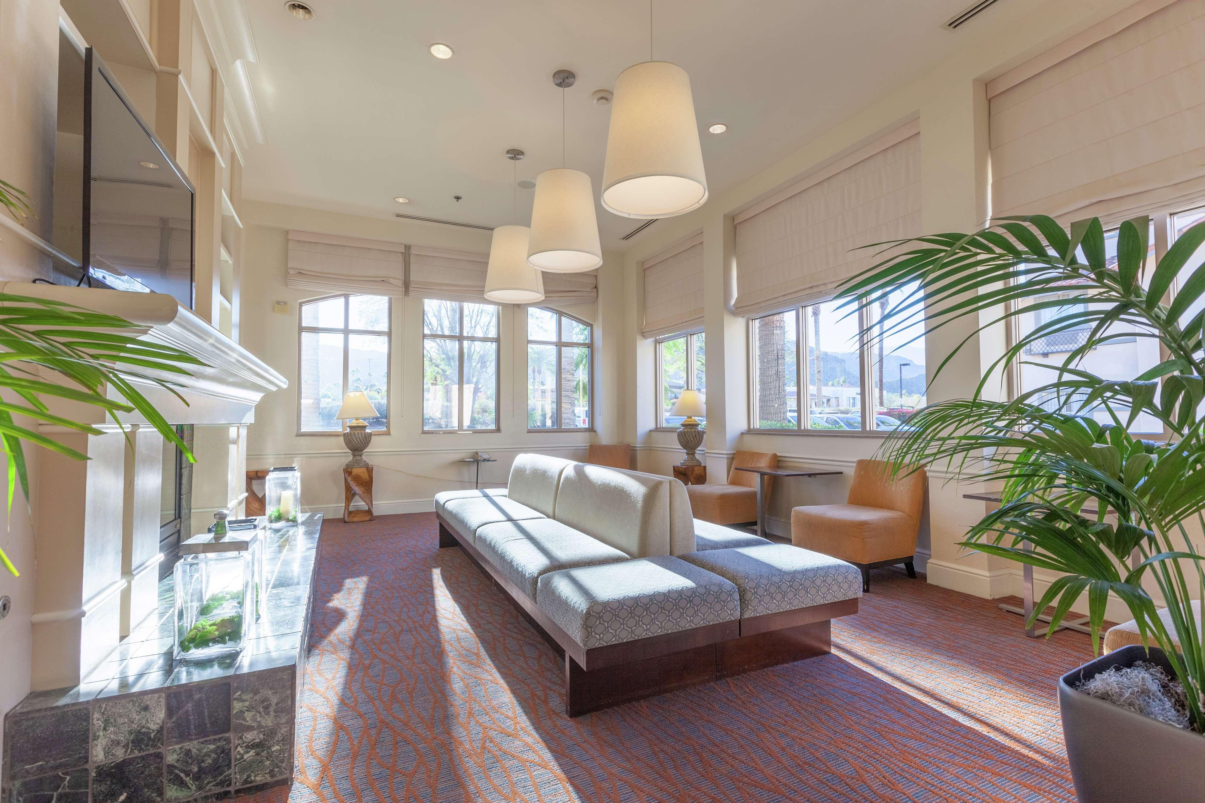 Hilton Garden Palm Springs/rancho Mirage Hotel